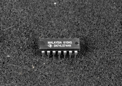 SN74LS74AN Texas Instruments Dual D-Type Flip-Flop Pos Triggered DIP-14 ...