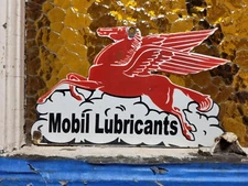 VINTAGE MOBIL PORCELAIN SIGN LUBRICANT MOTOR OIL GASOLINE PEGASUS GAS PUMP PLATE