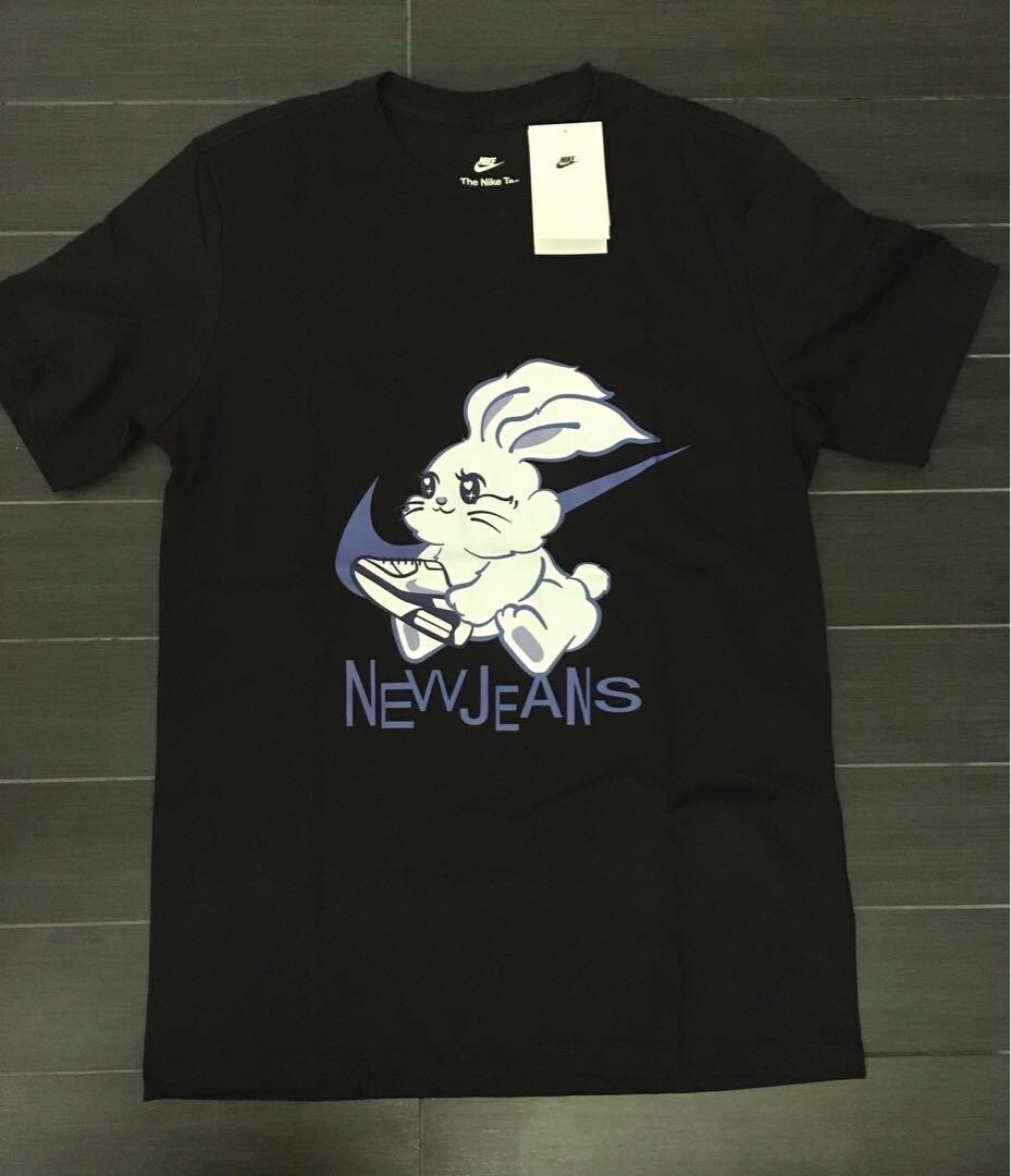 Newjeans Nike Custom T-Shirt Black Size M Bunny Official Apparel