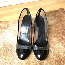 Chanel Black patent leather lucite CC stitched Women's pumps size 39