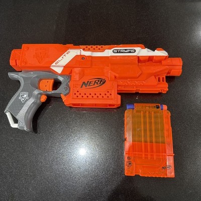 Nerf N-Strike Elite Stryfe motorisierter Dart Blaster mit Darts (getestet & funktionsfähig)