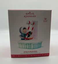 Hallmark Swing In The Holidays Frosty Friends Let It Snow Table Decor 2016 NIB