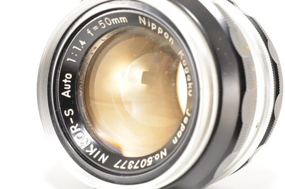 Nikon Nikkor-S Auto Non Ai 50mm f1.4 MF Lens from Japan