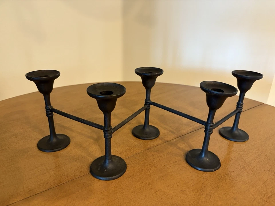 Portavelas ajustable Pottery Barn negro bronce brazos con bisagras centro de mesa oscilante Foto 2 de 4