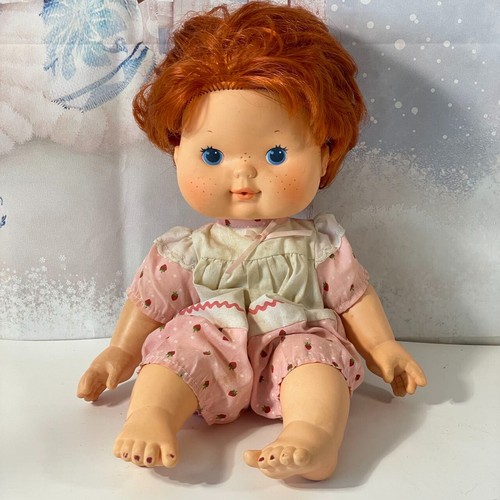 Vintage 1982 Kenner Strawberry Shortcake Doll Blow Kiss Kisses Baby 13