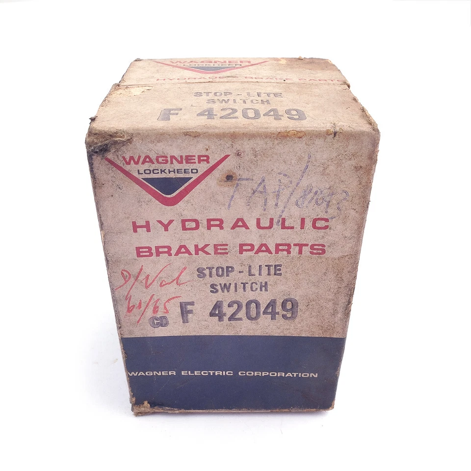 Dodge Lancer Stop 1984 – 1989 Stop Lite Switch NOS DY7768 F42049 - Imagem 2 de 4