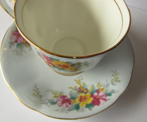 Bone Windsor China - Cup and Saucer - Picture 3 of 6