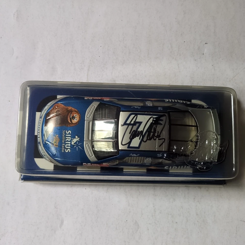 Autografiado 2002 Winners Circle Casey Atwood #7 Muppets Sirius Dodge 1/24 Nascar Foto 2 de 4