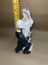 Skeleton Wedding Couple Figurine