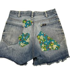 Vintage 70s Lee Sanforized patched denim cut off shorts USA made 28
