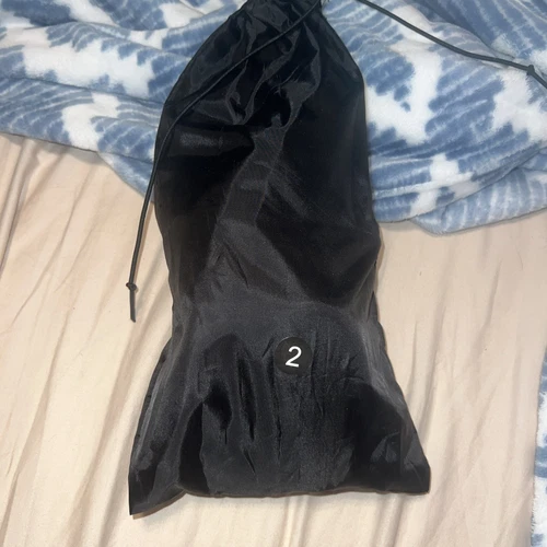 Coppia Yeezy Pods Cina