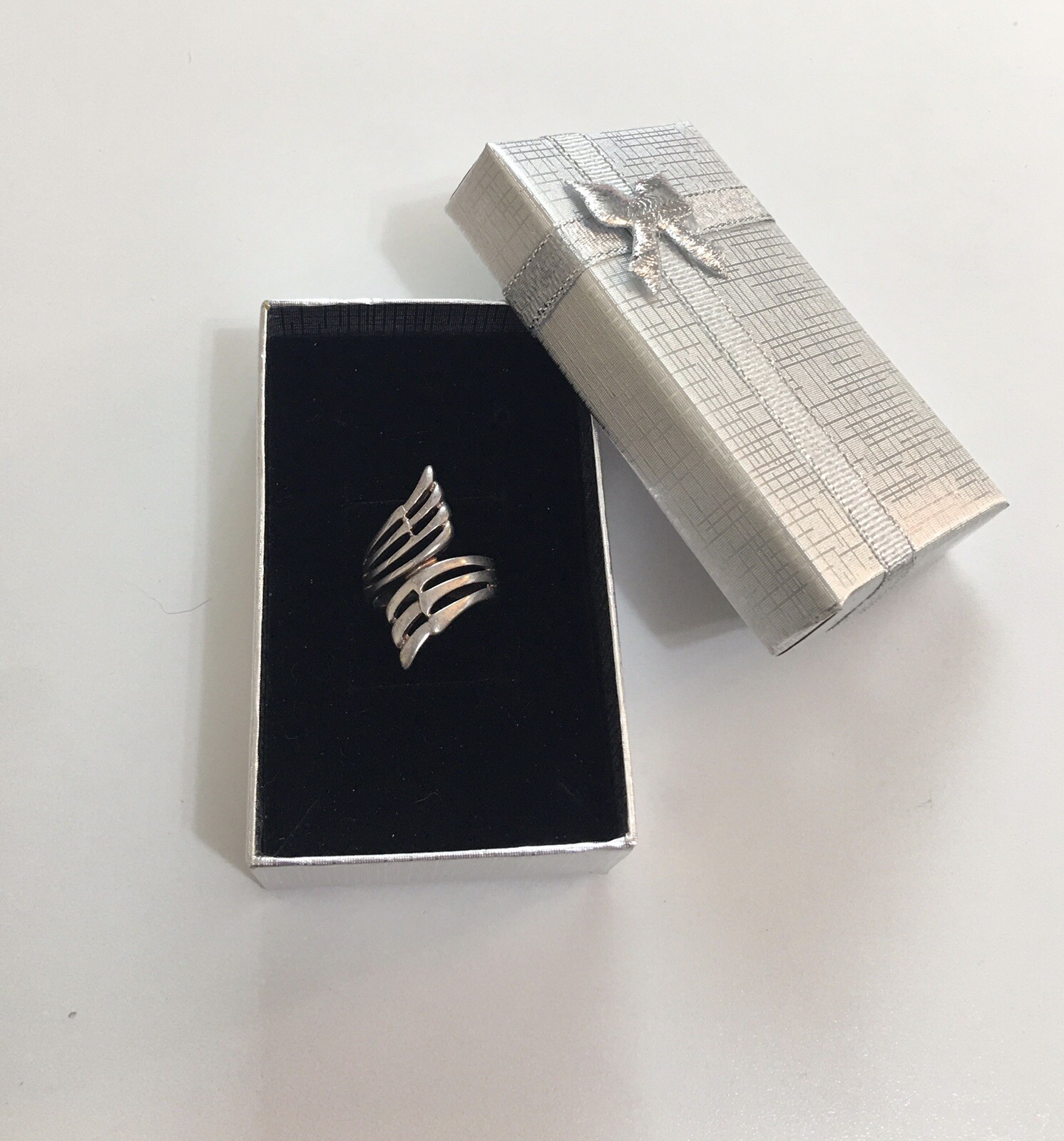 Vintage 925 Solid Sterling Silver Ring Unique Ove… - image 2