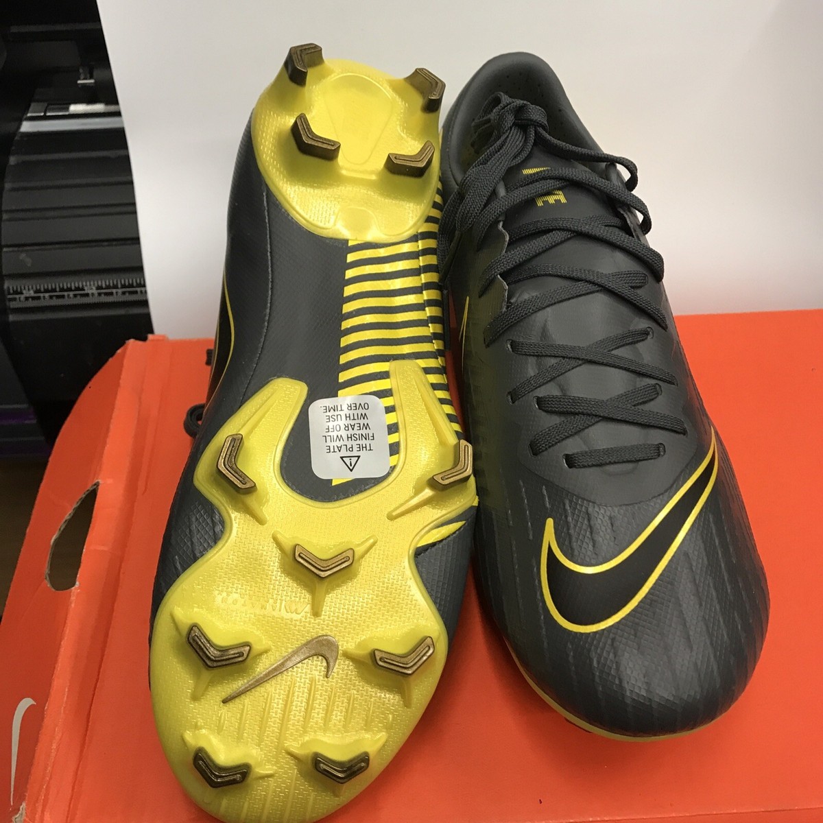 Nike Mercurial Vapor 12 Pro FG Soccer Cleats Lot Of 2 Grey/Yellow Sz 6 Men New Nike Mercurial Vapor XII 12 Pro Gray/Yellow Soccer Cleats  main image 3