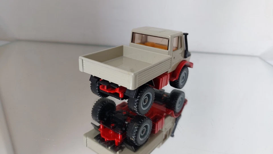 Camion Siku Mercedes Unimog u1500 - Immagine 3 di 4