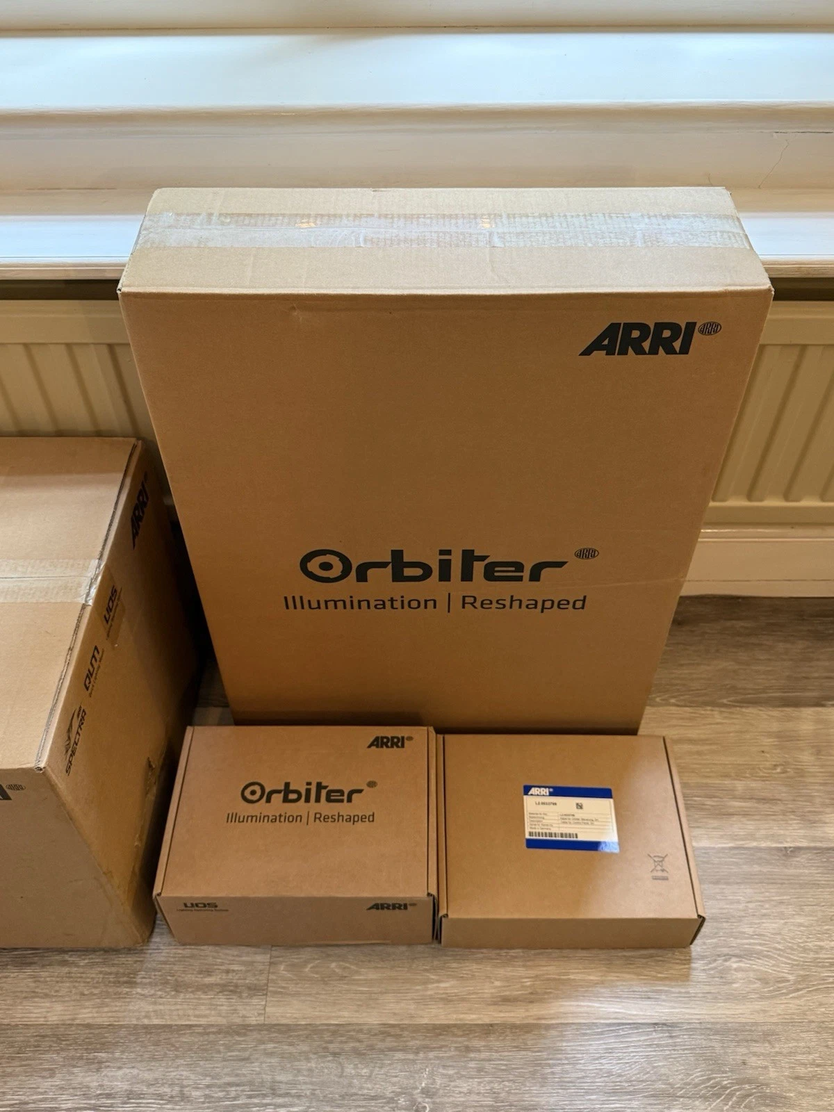 Arri Orbiter Film Studio Photography Theatre Light With Yoke Screen Cable - New 2