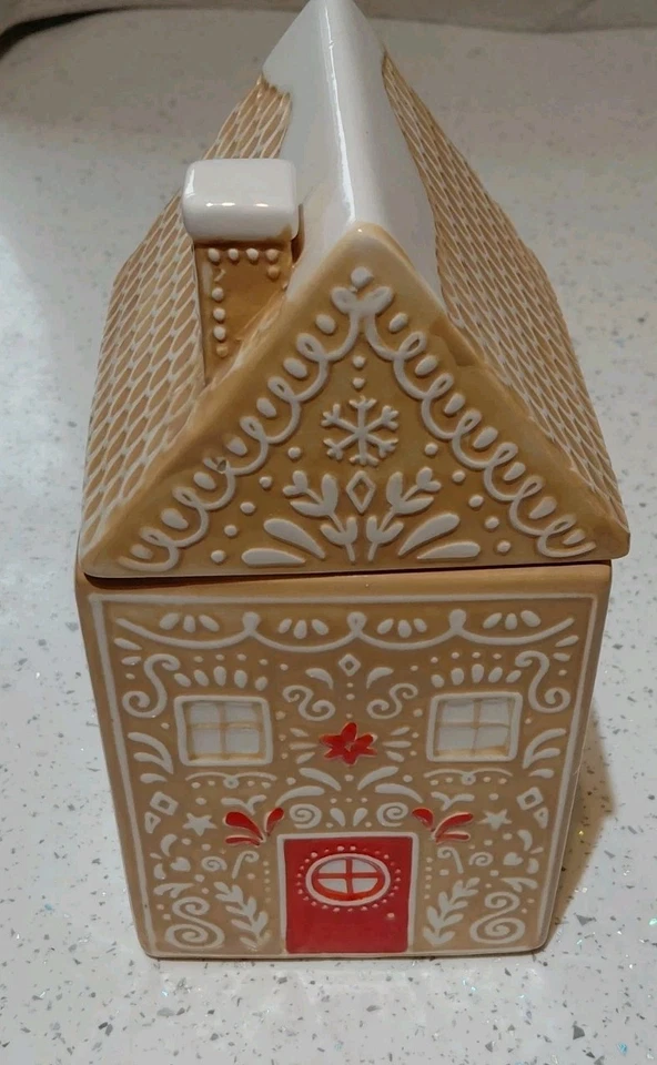 M & S Ceramic Gingerbread Biscuit Cookie Jar Biscuit Container - Image 3 of 4