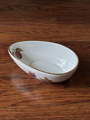 Evesham Gold Royal Worcester Avocado Serving Bowl Made In England Oven To Table