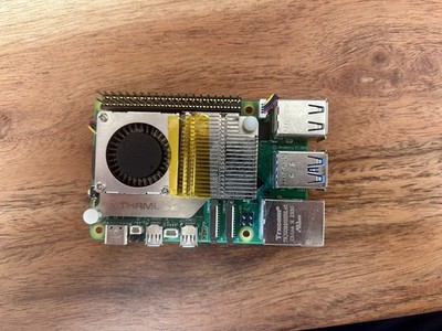 Raspberry Pi 5 Model B 8GB RAM Linux Server Active Cooler Lüfter SBC