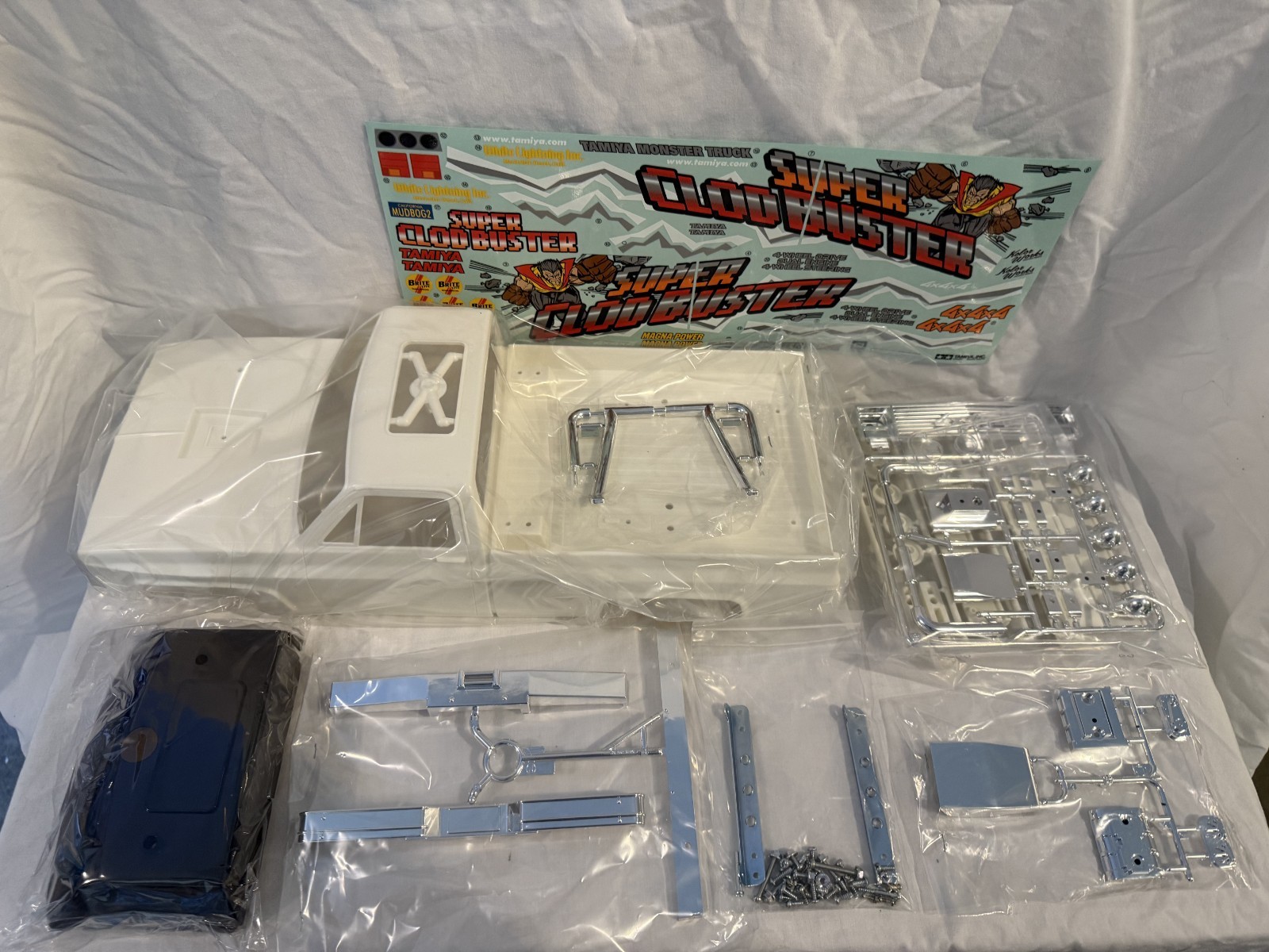 NEW TAMIYA SUPER CLODBUSTER  BODY PLASTIC SET  w/hardware
