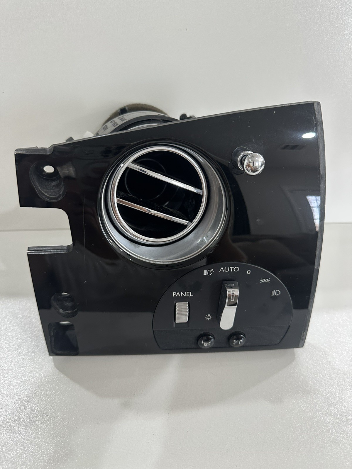 ROLLS ROYCE RR GHOST WRAITH DAWN LEFT DASH AIR VENT HEADLIGHT SWITCH DARK WANGE 