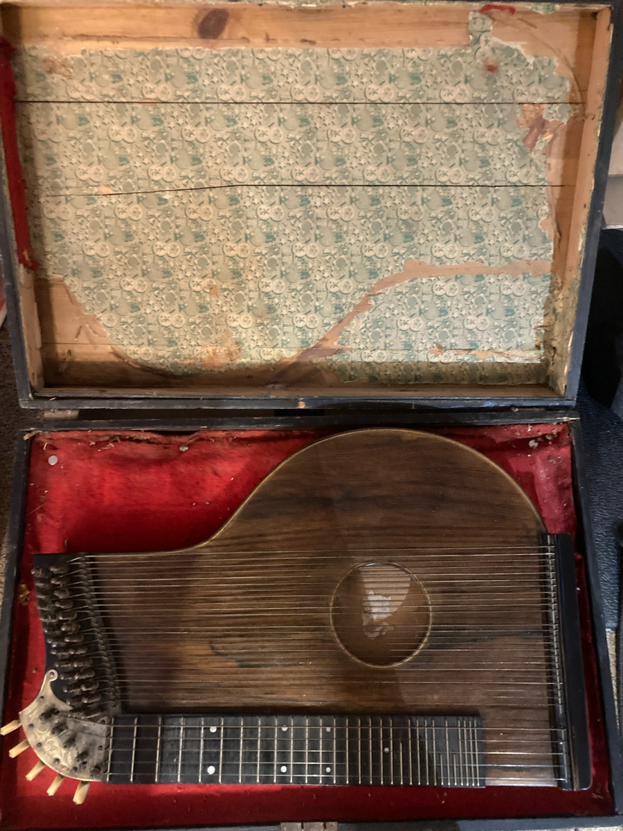 ANTIQUE GERMAN CONCERT ZITHER - Late 1800s/Early 1900s w/ wooden