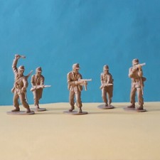 AIRFIX  - Lot de 5 soldats de l'Afrika Korps -  WW2 - 54mm - 1/32.