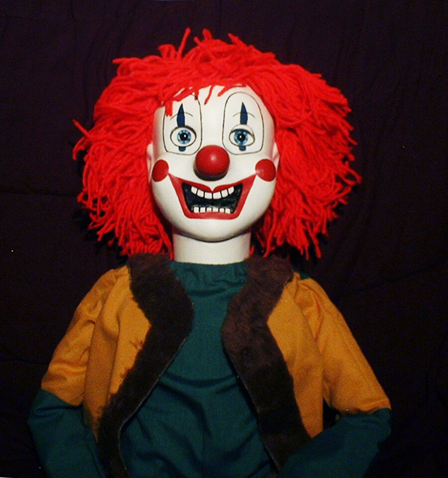 HAUNTED Clown doll "EYES FOLLOW YOU" Creepy Halloween Poltergeist prop