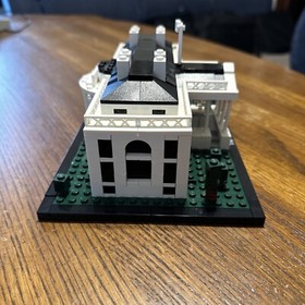 Lego 21006 ARCHITECTURE WHITE HOUSE No Instructions  100% Complete
