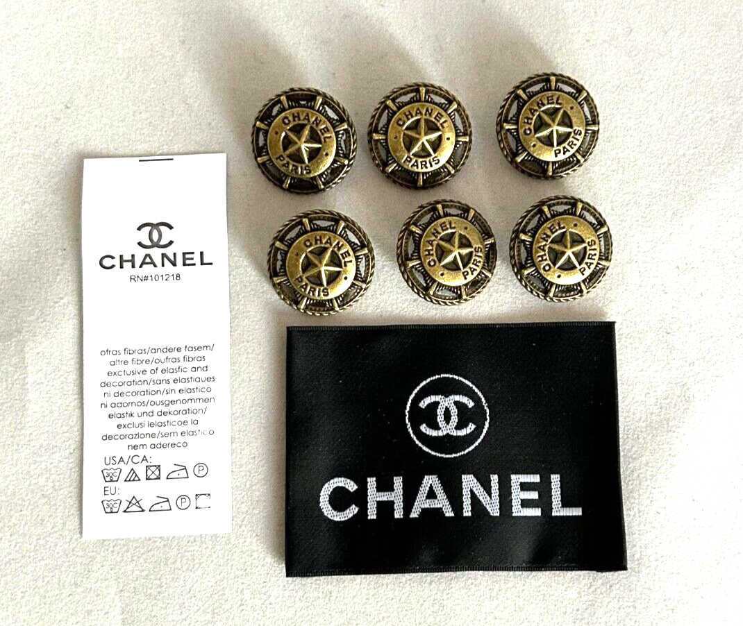 CHANEL　ヴィンテージ金ボタン Chanel Vintage Button Set of 6 Size 23 mm Aged Gold Tone Metal and