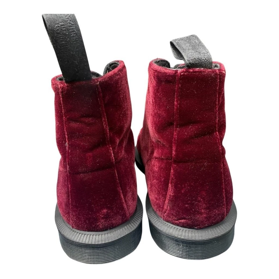 Dr. Martens Lana Velvet Combat Boot Women US size 9 - Image 3 of 4