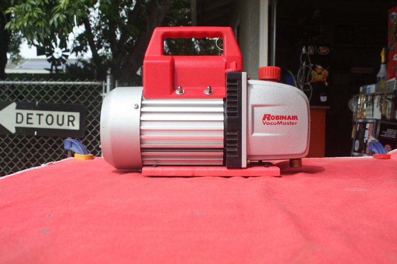 ROBINAIR 15500 VacuMaster 2 Stage Vacuum Pump 5 CFM 1/2 HP for HVAC
