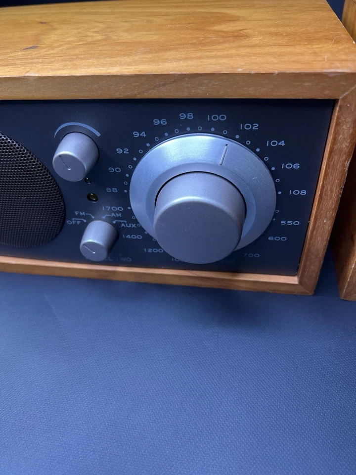 VTG 2pc Tivoli Audio Model Two Henry Kloss Stereo Radio Speaker AM FM Aux Tested - Image 4 of 4