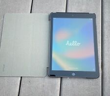 Apple iPad (5th Generation) A1823 32 GB, Wi-Fi + 4G, 9.7 in Apple iPad (5th Generation) A1823 32 GB, Wi-Fi + 4G, 9.7 in