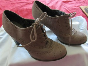 Fioni Topo/Marrón Zapatos Con Cordones ala consejos Tacones de mujer de 4  Pulgadas-Talla 9.5 | eBay