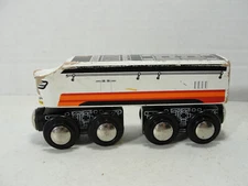 Vtg.  Maxim Enterprises   Magnetic Wooden Train Engine