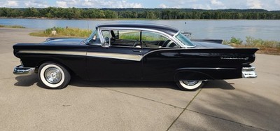 1957 Ford Fairlane 2 Dr