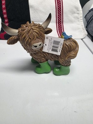 Spring Highland Cow w/ Rainboots & Bird
