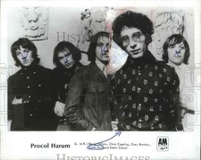 1975 Press Photo Vocalist Keith Reid & members of the band "Procol Harum"
