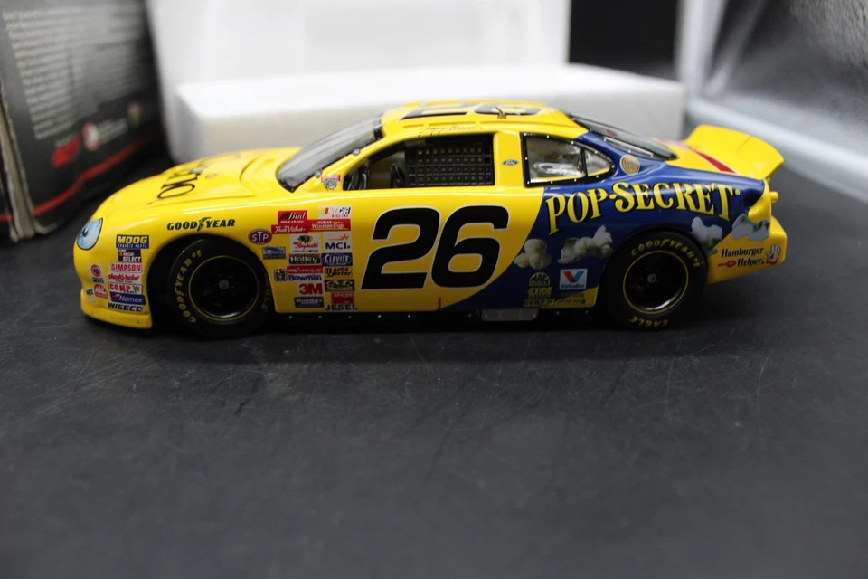 "Johnny Benson #26 - 1998 Cheerios NASCAR 1:24 diecast, 8"" de largo" Foto 3 de 4