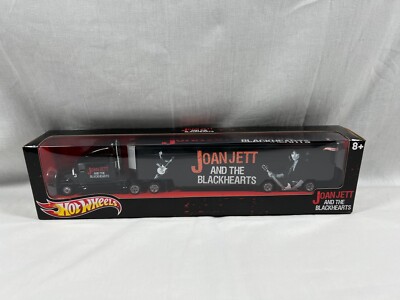 Hot Wheels ホットウィール ジョーン・ジェット トラック Hot Wheels Joan Jett And The Blackhearts Die-Cast Tour Hauler