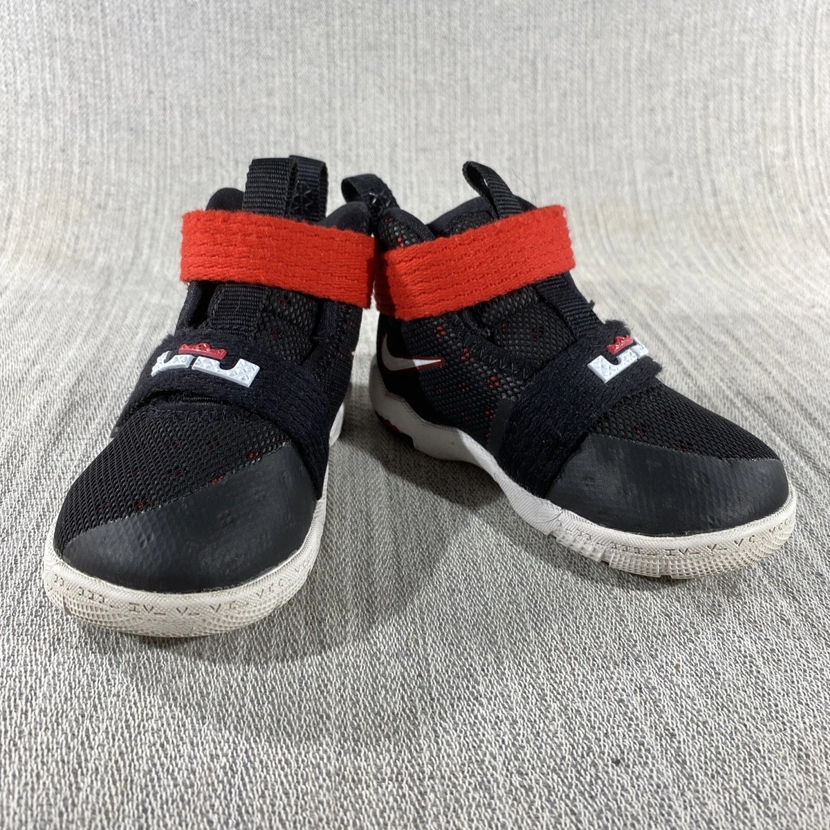 Tenis lebron james outlet niños