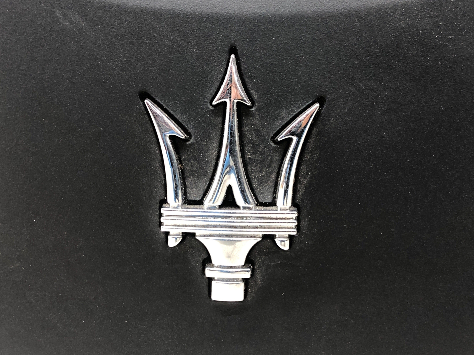 2017--2022 MASERATI LEVANTE 3.0L ENGINE COVER TRIM PANEL OEM