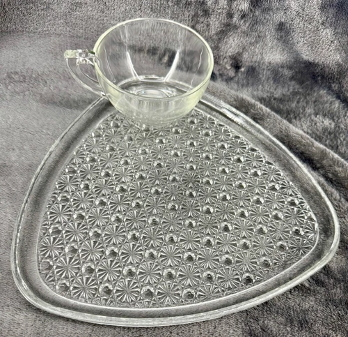Vintage Daisy and Button Clear Glass Triangle Lunch Plate & Cup