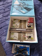 Märklin H0 7192 vollautomat. Bahnübergang mit Gleisstücken plus Kreuzung 2258