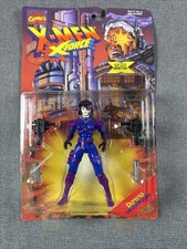 DOMINO (1995) Toy Biz - Marvel Comics - X-Force / X-Men Action Figure NIB