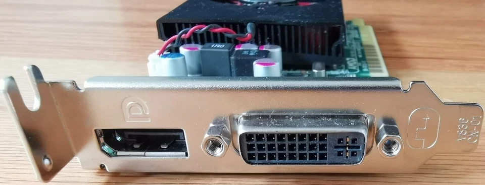 AMD Radeon R7 350x 109-C87251-01 ​E32-0404940-C24 GDDR5 4 GB - Image 3 of 3