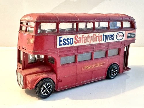 VINTAGE DINKY EARLY ISSUE ESSO ROUTEMASTER DOUBLE DECKER BUS W DRIVER, PASSENGER