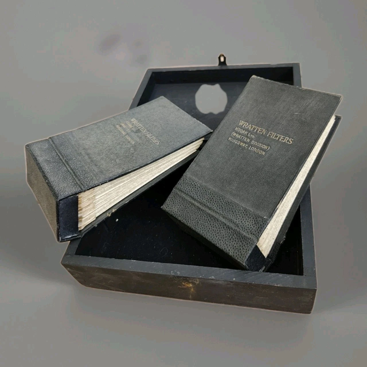 KODAK Wratten Filter 60 Gelatine Altes Division KINGSWAY, LONDON 28 mm