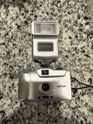 Nippon 35mm Focus Free Film Reusable Camera Silver Film Camera With Flash