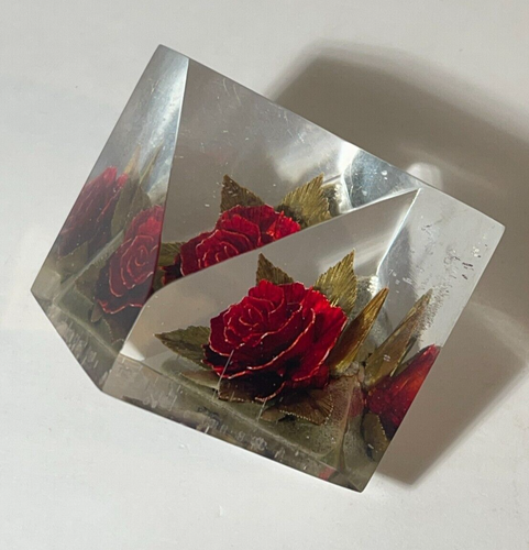 Lucite rose floral paperweight, faceted cube 2" - Picture 5 of 9